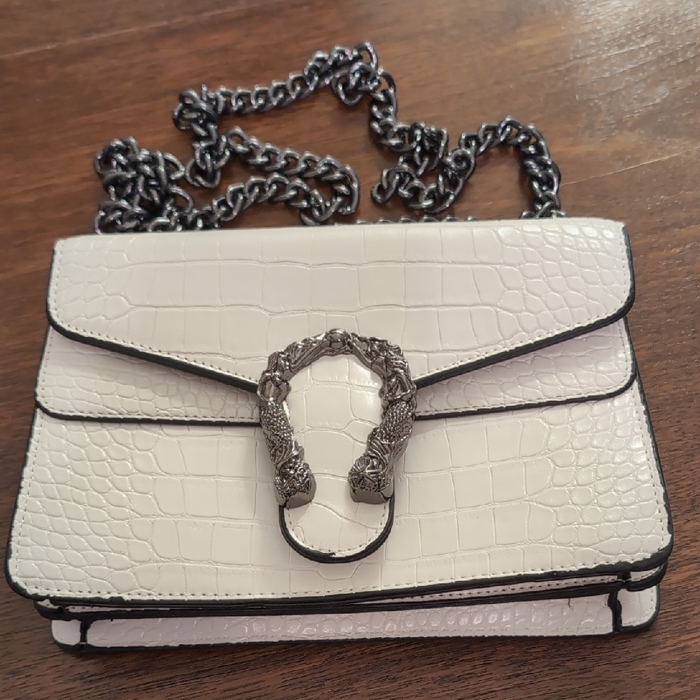 Elegant Faux Leather White Croc-Embossed Chain Bag